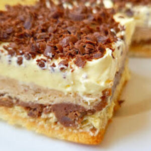 Ova torta se pravi za 5min: Nema brašna, ne peče se i može svako da je napravi, ne može biti laganija i kremastija!