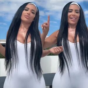 PITALI VATRENU CRNKU GRKINJU DA LI BI BILA SA GRKOM ILI ALBANCEM, A ONDA SE POJAVIO SRBIN: Evo šta se ODMAH desilo!