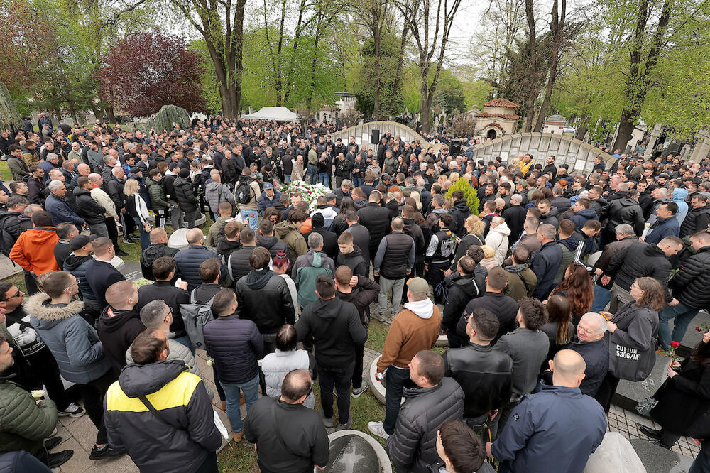 Dubai sa tri evropska šampiona na sahrani Duška Vujoševića (Foto)