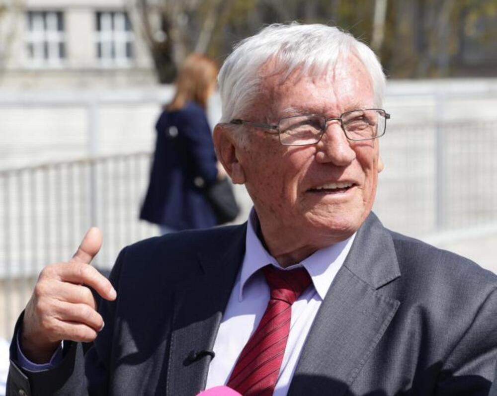 Posle šest decenija karijere, Milanče napravio potpuni obrt: Otvorio profile na mrežama, a povod će vas oduševiti