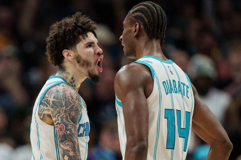 Lamelo Bol plesao po ivici sve dok nije svirao kraj sezone za Nikolu Jovića (Video/Foto)