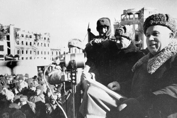 BIO JE SPREMAN DA SVE STAVI NA KOCKU, ZBOG NJEGA JE SVET BIO NA KORAK OD NUKLEARNOG RATA: Umro je sam i zaboravljen