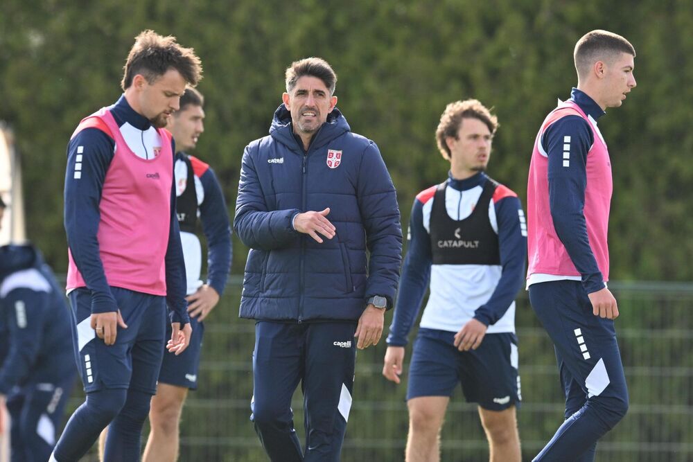 Veljko Paunović na treningu superligaške reprezentacija Srbije
