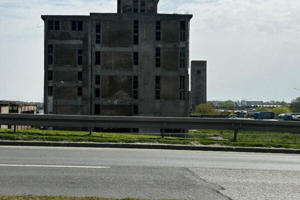 MLADIĆ (18) SE OKLIZNUO S 30 METARA VISINE! Prve slike s mesta nesreće u staroj Azotari, OTKRIVENO I KAKO JE PAO!