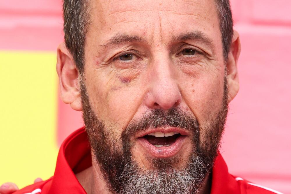 DŽABE MU MILIONI KAD JEDE OSTATKE, NOSI FUŠ STVARI I NEMA KOLA! Kad se pojavio sa ŽENOM I ĆERKAMA, zanemeli su