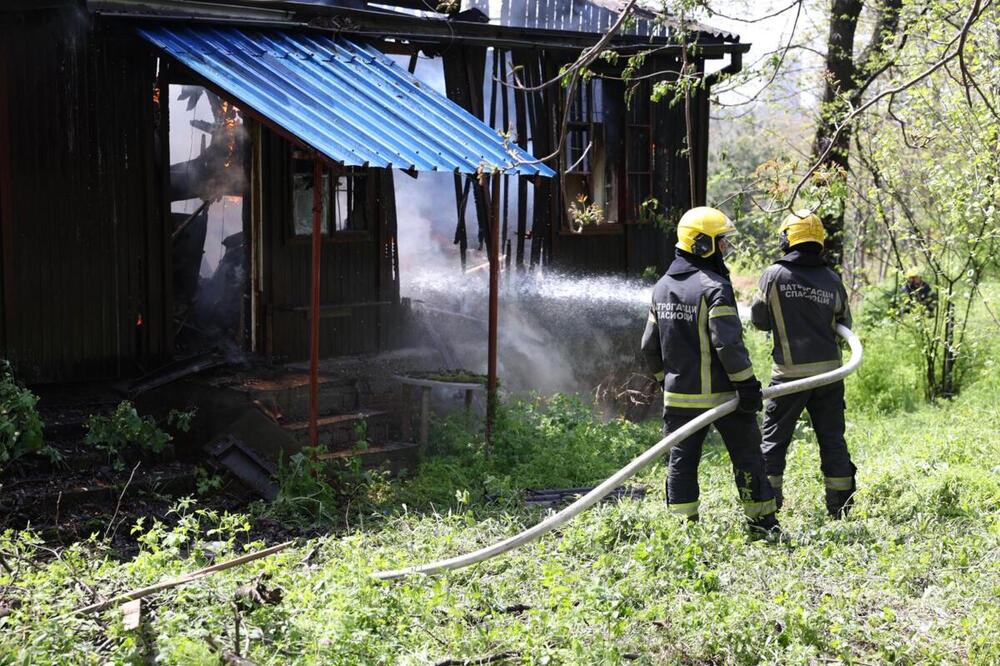 BRUSILICOM ZAPALIO TRI VIKENDICE I ŠUMU KOD BOVANSKOG JEZERA! Muškarac priznao krivicu, evo kolika mu kazna preti
