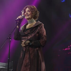 ZAŠTO SRBIJA PRIČA O NJENOM STAJLINGU? Lepa mlađim koleginicama zadala težak zatak, ovaj čovek je glavni "krivac"