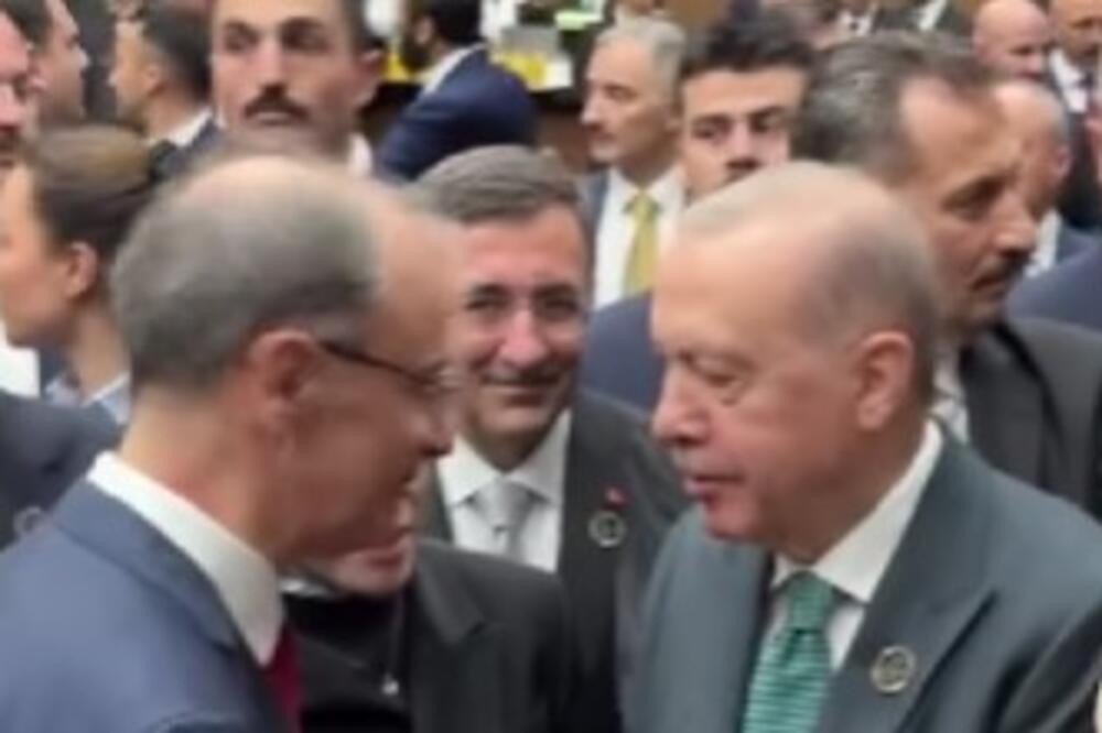 "Odnosi Srbije i Turske se grade na poverenju, dijalogu i zajedničkoj budućnosti": Macut razgovarao sa Erdoganom