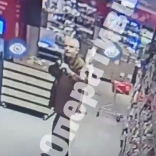 OVO JE MONSTRUM IZ KIJEVA KOJI JE OTVORIO VATRU NA LJUDE: U pucnjavi ubio petoro osoba, a poreklom je... (VIDEO)