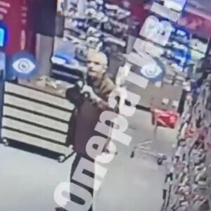 OVO JE MONSTRUM IZ KIJEVA KOJI JE OTVORIO VATRU NA LJUDE: U pucnjavi ubio petoro osoba, a poreklom je... (VIDEO)