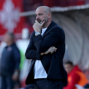 Dejan Stanković tešio Sinišu Tanjgu posle crvenog kartona - "bile su mu pune oči suza, samo sam mu rekao..."