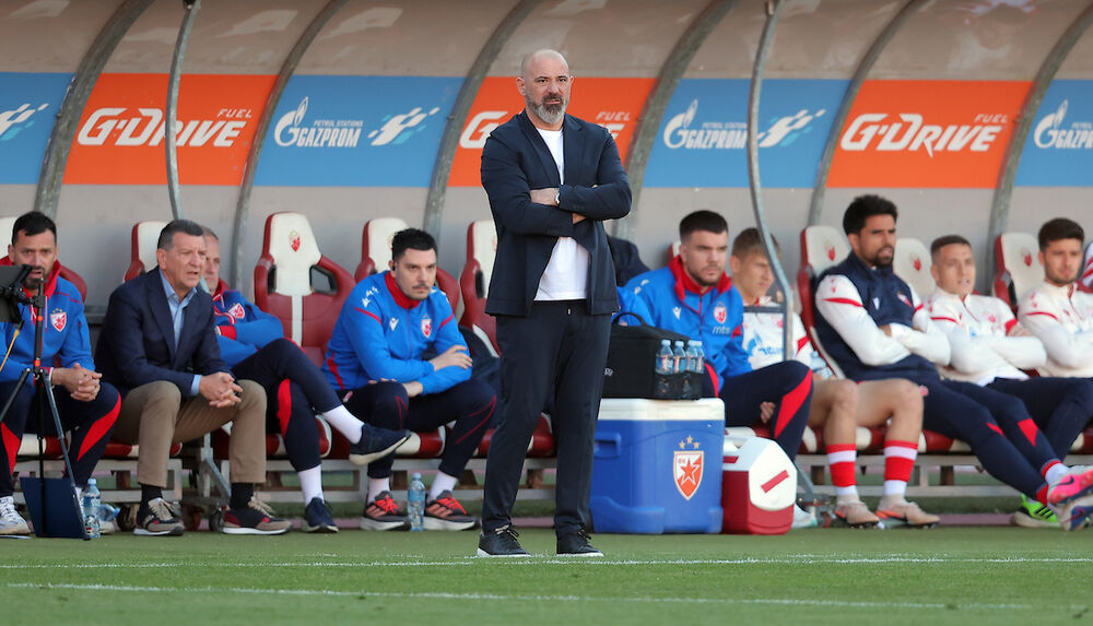 Dejan Stanković na utakmici Crvene zvezde i Vojvodine u sezoni 2025/26 Superlige Srbije