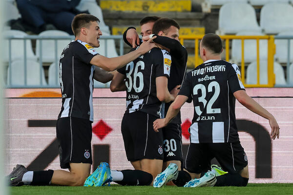 Partizan preokrenuo protiv Železničara u Humskoj i vratio se na drugo mesto (Video)