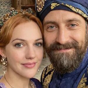 SULEJMAN I HUREM ZAJEDNO POSLE 15 GODINA Objavili fotku, pa izazvali HISTERIJU: Ona STARI UNAZAD, a NJEGA DA VIDITE