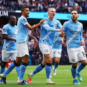 Mančester siti pobedio Arsenal u možda najvažnijoj utakmici sezone i zakuvao borbu za titulu (Video/Foto)