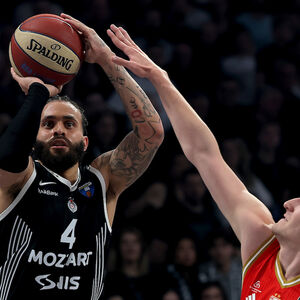 Duejn Vašington napušta Partizan?