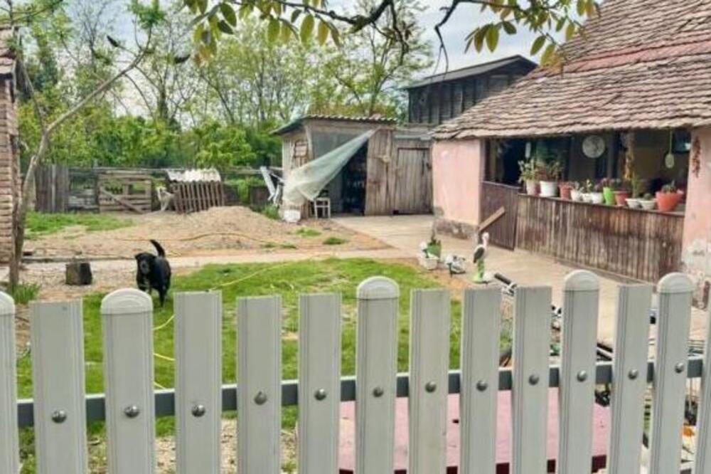 OVO JE MESTO ZLOČINA U HRTKOVCIMA GDE JE SIN SEKIROM UBIO MAMINOG DEČKA: Otkriveno i gde je otišao posle ubistva