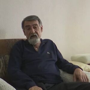 Radiša mesecima nije izašao iz solitera: U kolica, pa preko praga, nekako do lifta, a dalje - uz Božiju pomoć!