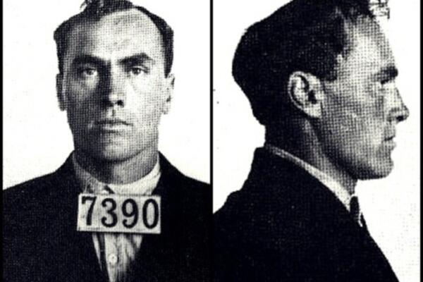 ON JE NAJGORI SERIJSKI UBICA IKADA, POČINIO JE ZLODELA OD KOJIH SE ŽELUDAC PREVRĆE: Ima 2 metra, i oči ove BOJE!