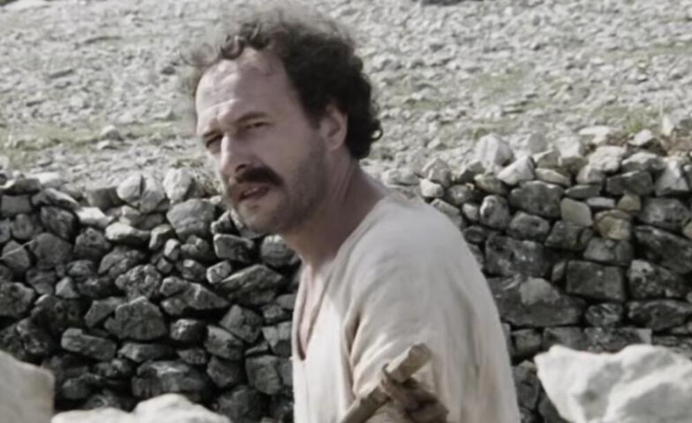 DECENIJAMA GA ZNAMO, ALI OVI PODACI O NJEGOVOM POREKLU PROMAKLI SU SVIMA: Ovde je rođen glumac kojeg Srbi obožavaju