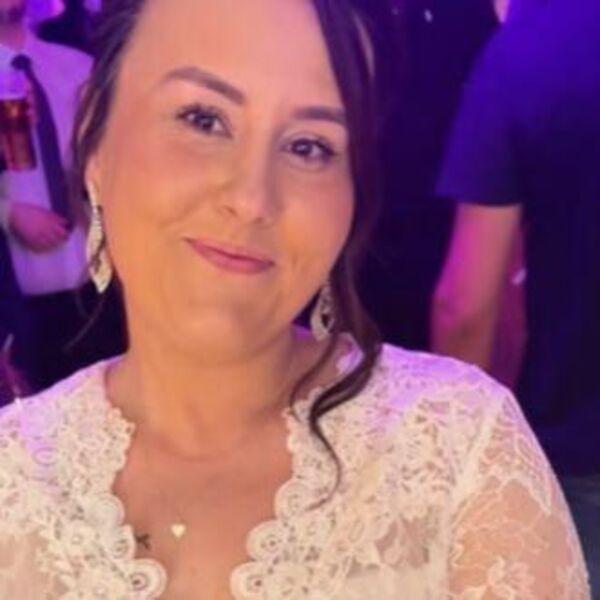 ZBOG ONOG ŠTO JE MLADA RADILA NA SVADBI, SVIMA JE PRIPALA MUKA! Kad je došla sebi, propala u zemlju od STIDA