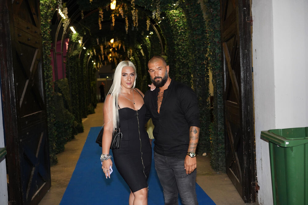 Nikola i Coka na žurci posle Zadruge 7