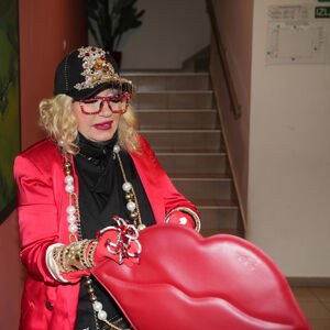 ZA KUĆU U CRNOJ GORI NUDILI JOJ MILIONE: Decenijama je ovde ulagala, a onda se desio obrt koji nije ni sanjala