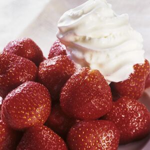 3 sastojka čuda čine: Ako volete jagode ovome nećete odoleti, ništa brže i ukusnije nećete spremiti