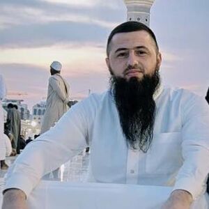 Sead iz Novog Pazara gradi kuću komšiji pravoslavcu: Primer koji pokazuje da humanost ​​​​​​​ne bira kome će pomoći