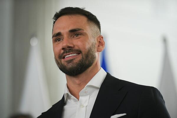 POGINUO MLADI, LEPI POLITIČAR! Pokrenute BROJNE spekulacije, policija moli za pomoć građana, ovo je STRAVIČNO!