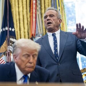 MATEMATIKA IZ OSNOVNE ŠKOLE NEPREMOSTIVA PREPREKA ZA TRAMPA I KENEDIJA! Pogledajte šta ih je SLOMILO - neverica!