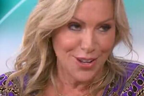 "ČULI SU SE UZDASI, KUCALA SAM": Bivša stjuardesa otkrila šta se radi u slučaju ODNOSA U AVIONU! Za nevericu