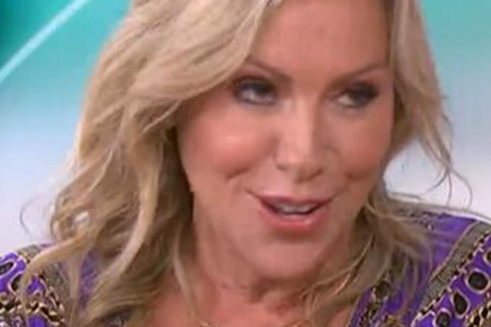 "ČULI SU SE UZDASI, KUCALA SAM": Bivša stjuardesa otkrila šta se radi u slučaju ODNOSA U AVIONU! Za nevericu