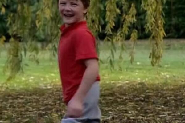 IGOR JE ROĐEN BEZ RUKE I SA TEŠKO DEFORMISANIM NOGAMA: 6 godina je bio u METALNOM KREVETU, a ovako IZGLEDA SADA