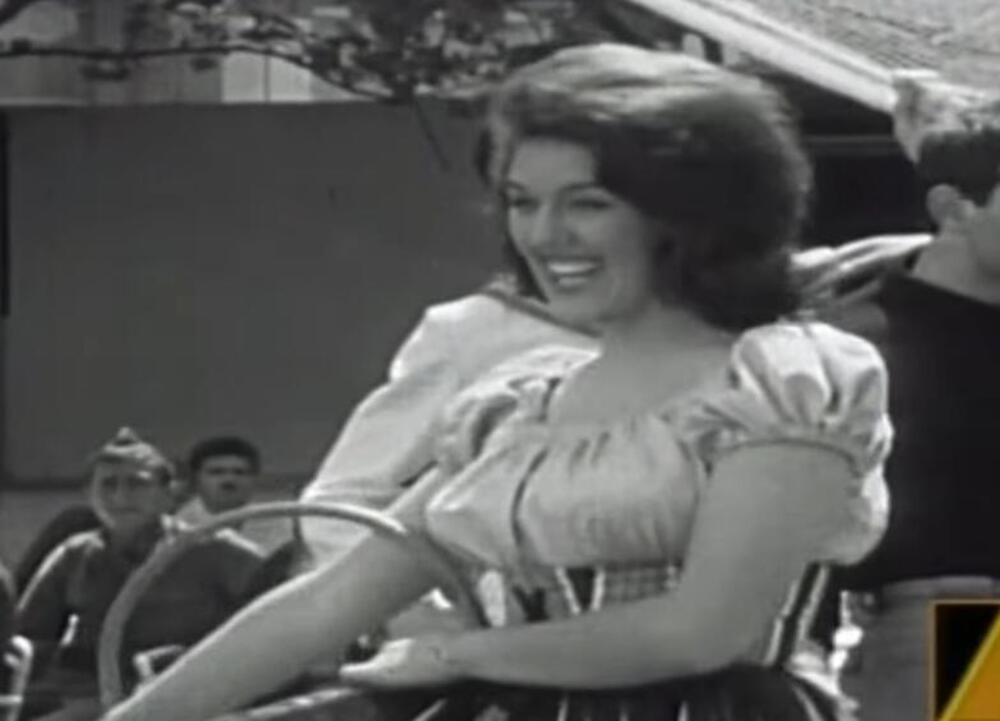 U JUGOSLAVIJI SU MUŠKARCI PADALI NA KOLENA PRED NJOM: Evo kako danas izgleda, stil i elegancija prkose godinama