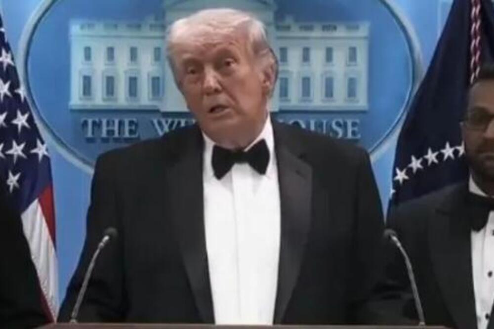 OGLASIO SE TRAMP NAKON NAPADA U VAŠINGTONU: "Čuli smo buku i zvučalo je kao..." otkrio i kakvom je stanju Melanija