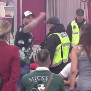 HAOS NA PINKU! Obezbeđenje napravilo ŽIVI ZID, IZNETA NOVA TURA PRLJAVOG VEŠA! Sve se ORILO: "Piješ pilule, a..."