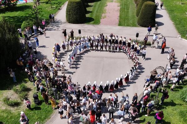 KUD &bdquo;KRUŠIK" IZ VALJEVA NA &bdquo;BEOGRADSKIM DANIMA PORODICE": Igra, pesma i edukacija obeležili ovaj vikend
