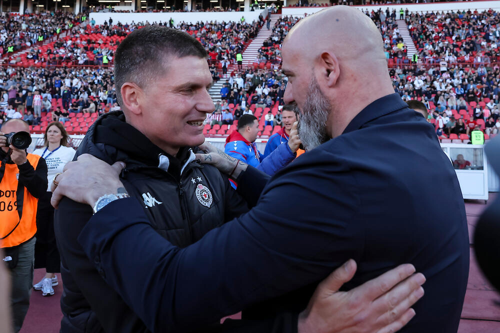 Počeo derbi na Marakani!