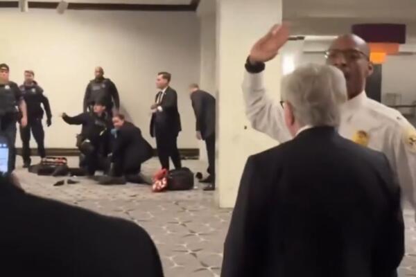 OBJAVLJEN JEZIV MANIFEST PUCAČA NA TRAMPA! Poslao ga 10 minuta ranije - "SAMO ONI NISU META"