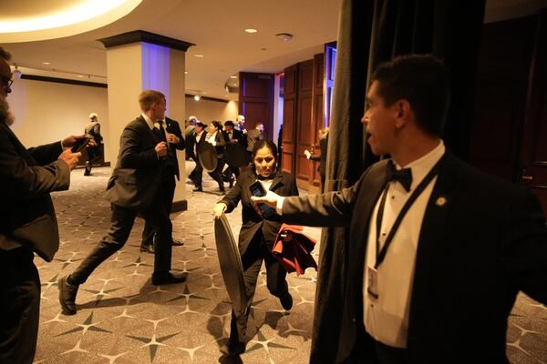 NAPADAČ "NADMUDRIO" OBEZBEĐENJE DAN PRE PUCNJAVE, EVO I KAKO! Isplivali šok detalji o napadu na Trampa