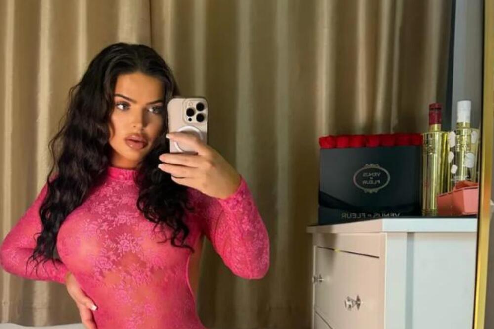 UZNEMIRUJUĆE! Influenserka ubila influenserku PRED GOMILOM SVEDOKA - isplivao snimak sa mesta, LJUDI VRIŠTE OD ŠOKA