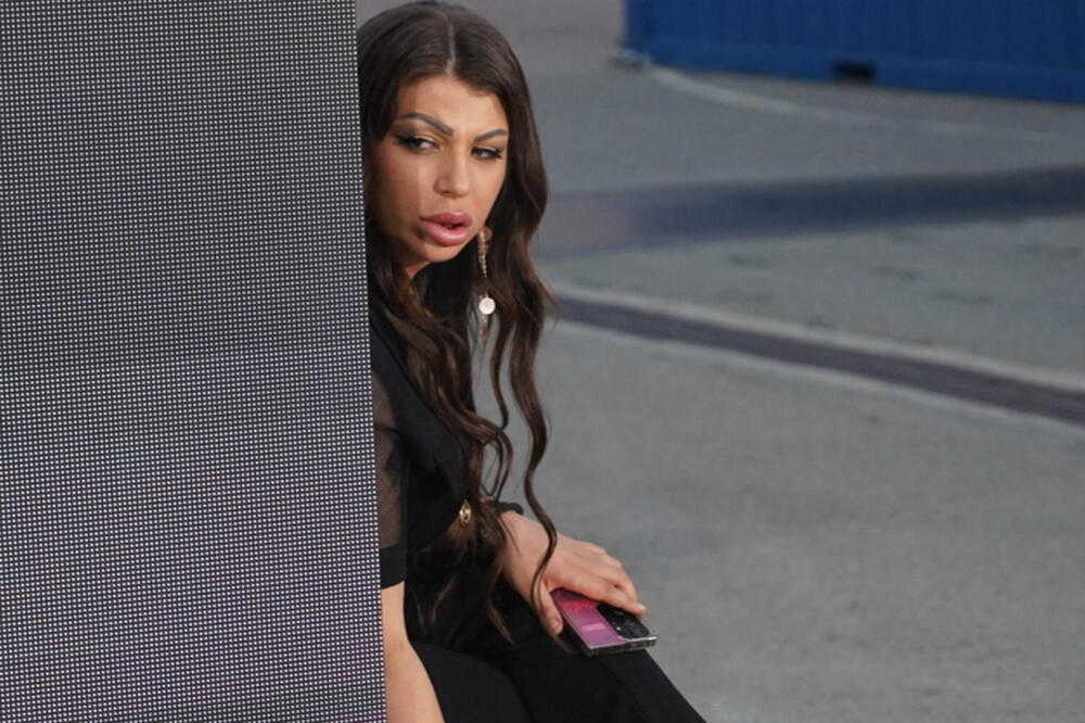 MILJANA KULIĆ NA GROBLJU MOLI ZA OPROŠTAJ: Marija skočila ko oparena kad je ovo rekla, jezivi kadrovi kruže mrežama