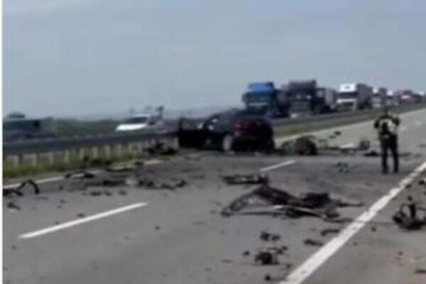 (UZNEMIRUJUĆE) Pojavio se novi SNIMAK sa mesta STRAVIČNE NESREĆE kod Rume: Prizor je toliko UŽASAN da nema reči!