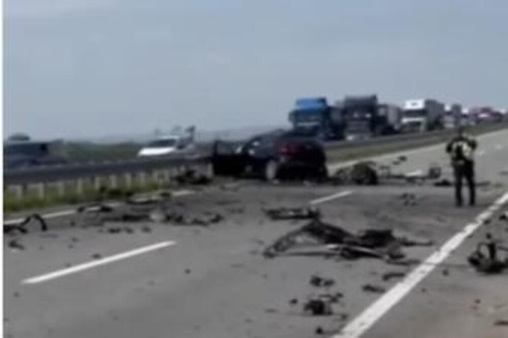 (UZNEMIRUJUĆE) Pojavio se novi SNIMAK sa mesta STRAVIČNE NESREĆE kod Rume: Prizor je toliko UŽASAN da nema reči!