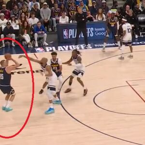 Svima popadale vilice u dvorani: Jokić u poslednjoj sekundi, gotovo sa centra, ovo skoro nismo videli! (VIDEO)