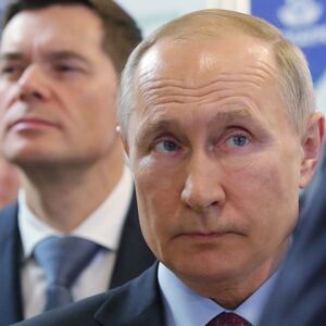 OVO JE RUSKI MOĆNIK KOJI JE "PROBIO" ORMUSKI MOREUZ! Težak je čak 37 milijardi dolara, a kad čujete čime se bavi...