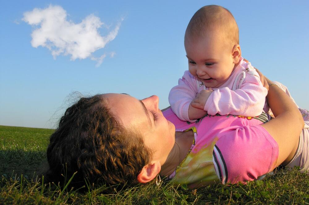 4 najlepša imena za bebe rođene u maju! Prolećne bebe su posebne, ova imena prosto "odišu" lepim vremenom i suncem!