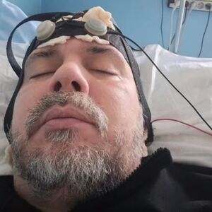 "PROKLET JE MOJ ŽIVOT, KAD SAM SAMO SREĆAN U BOLNICI, ČEMU MOJE POSTOJANJE": Bojan Tomović priključen na aparate!