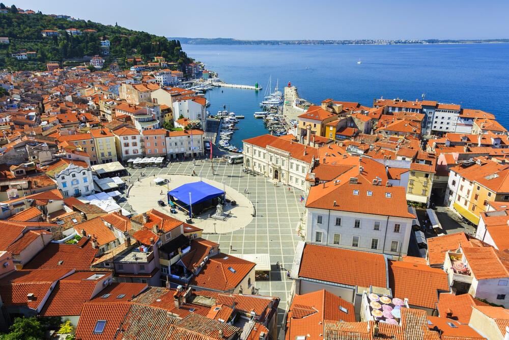 Nova taksa u letovalištu koje Srbi obožavaju! Plaća se 200 evra po danu, sad će mnogi razmisliti 2 puta